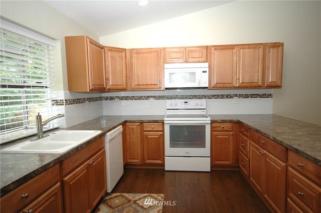 $317,500 | 21843 Southeast 267th Street, Maple Valley, WA 98038