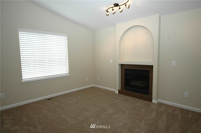 $317,500 | 21843 Southeast 267th Street, Maple Valley, WA 98038