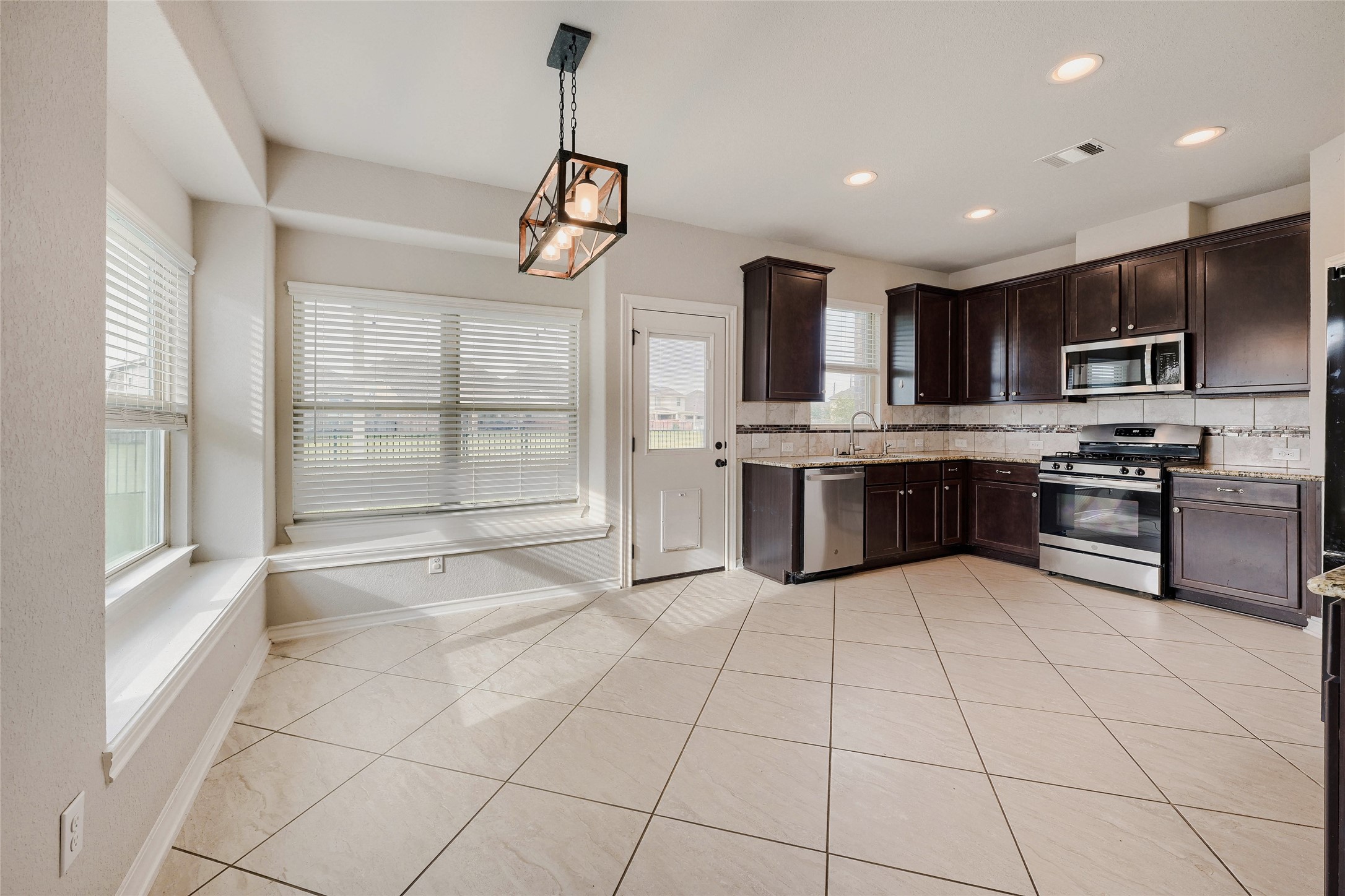6210 Mason Way Rosenberg, TX 77471 - Photo 10 of 28 Kitchen