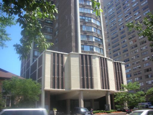 6325 North Sheridan Road, Unit 1207 Chicago, IL 60660 - Photo 1 of 1