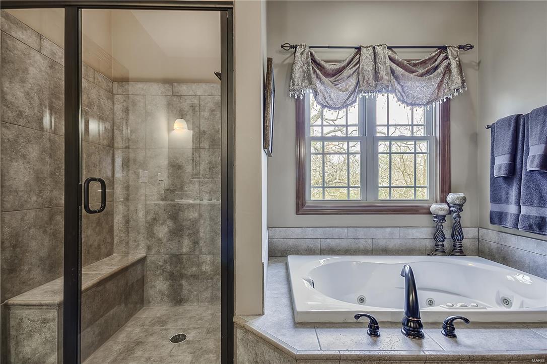 8649 Pin Oak Road Edwardsville, IL 62025 - Photo 44 of 78 Gallery Image 44