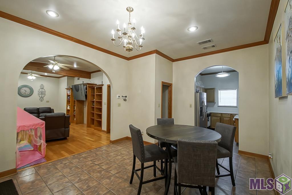 2116 Fairchild Street Baton Rouge, LA 70807 - Photo 7 of 32