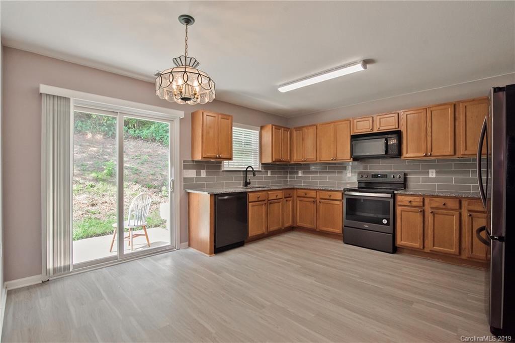 5200 Raspberry Knoll Drive Charlotte, NC 28208 - Photo 11 of 34 Gallery Image 11