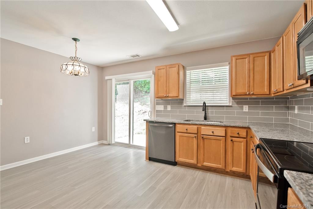 5200 Raspberry Knoll Drive Charlotte, NC 28208 - Photo 12 of 34 Gallery Image 12