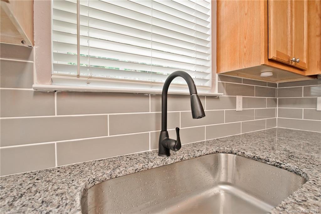 5200 Raspberry Knoll Drive Charlotte, NC 28208 - Photo 13 of 34 Gallery Image 13