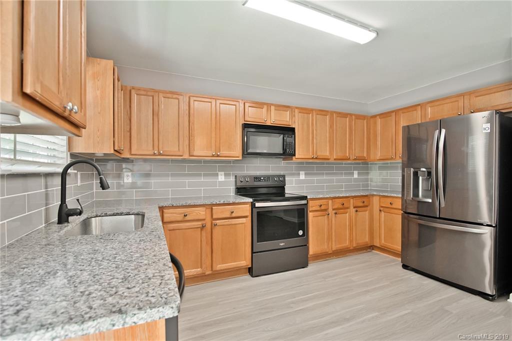 5200 Raspberry Knoll Drive Charlotte, NC 28208 - Photo 15 of 34 Gallery Image 15