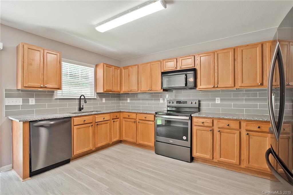 5200 Raspberry Knoll Drive Charlotte, NC 28208 - Photo 16 of 34 Gallery Image 16