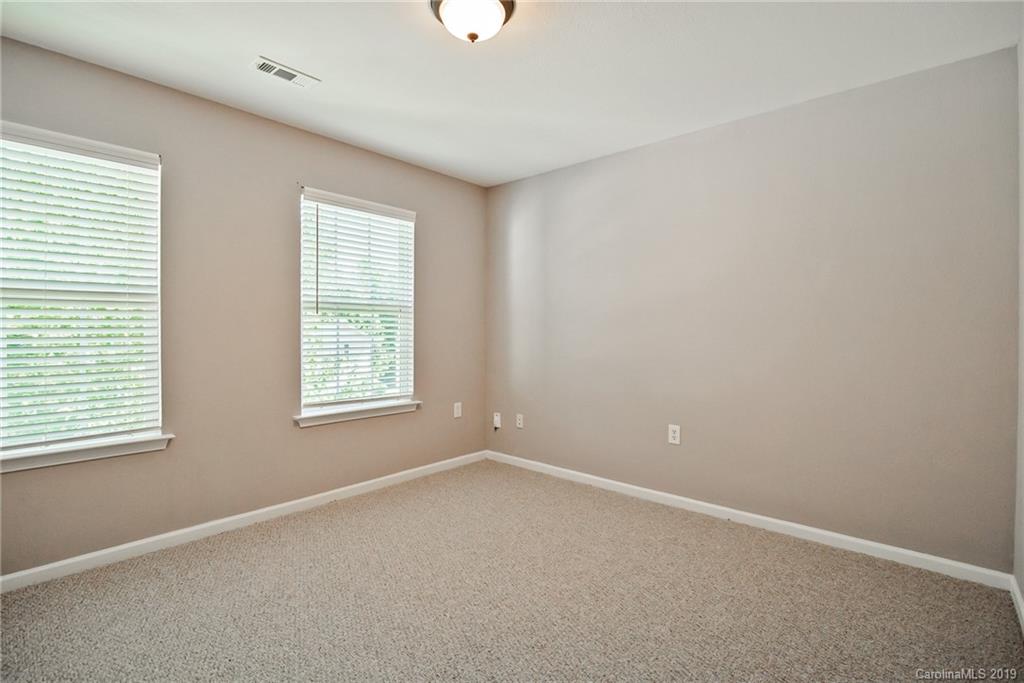 5200 Raspberry Knoll Drive Charlotte, NC 28208 - Photo 27 of 34 Gallery Image 27