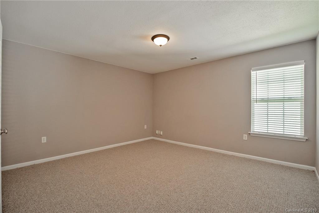 5200 Raspberry Knoll Drive Charlotte, NC 28208 - Photo 29 of 34 Gallery Image 29