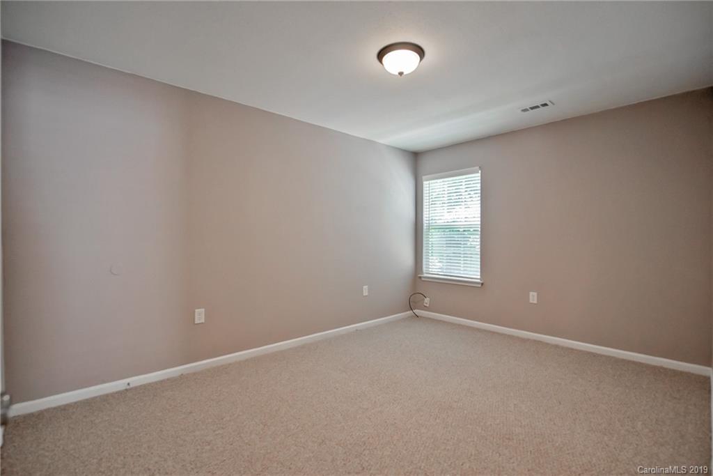 5200 Raspberry Knoll Drive Charlotte, NC 28208 - Photo 30 of 34 Gallery Image 30