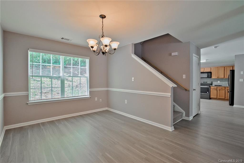 5200 Raspberry Knoll Drive Charlotte, NC 28208 - Photo 8 of 34 Gallery Image 8