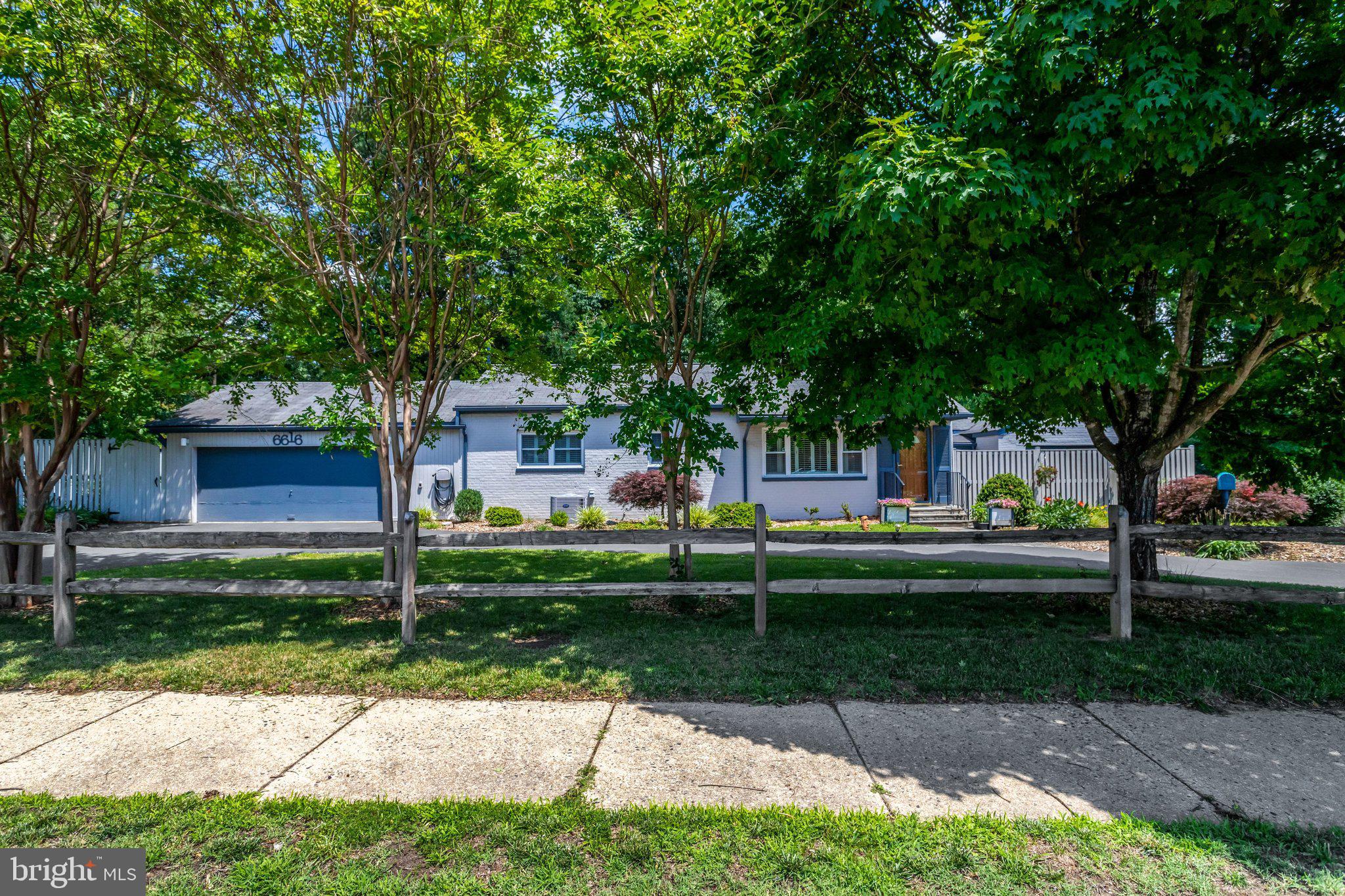 6616 Braddock Road Annandale, VA 22312 - Photo 6 of 61