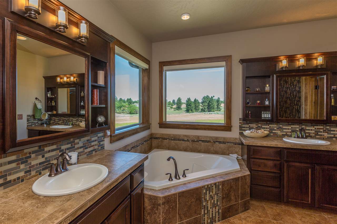 7422 South Meadows Road Spokane, WA 99223 - Photo 14 of 20 Gallery Image 14