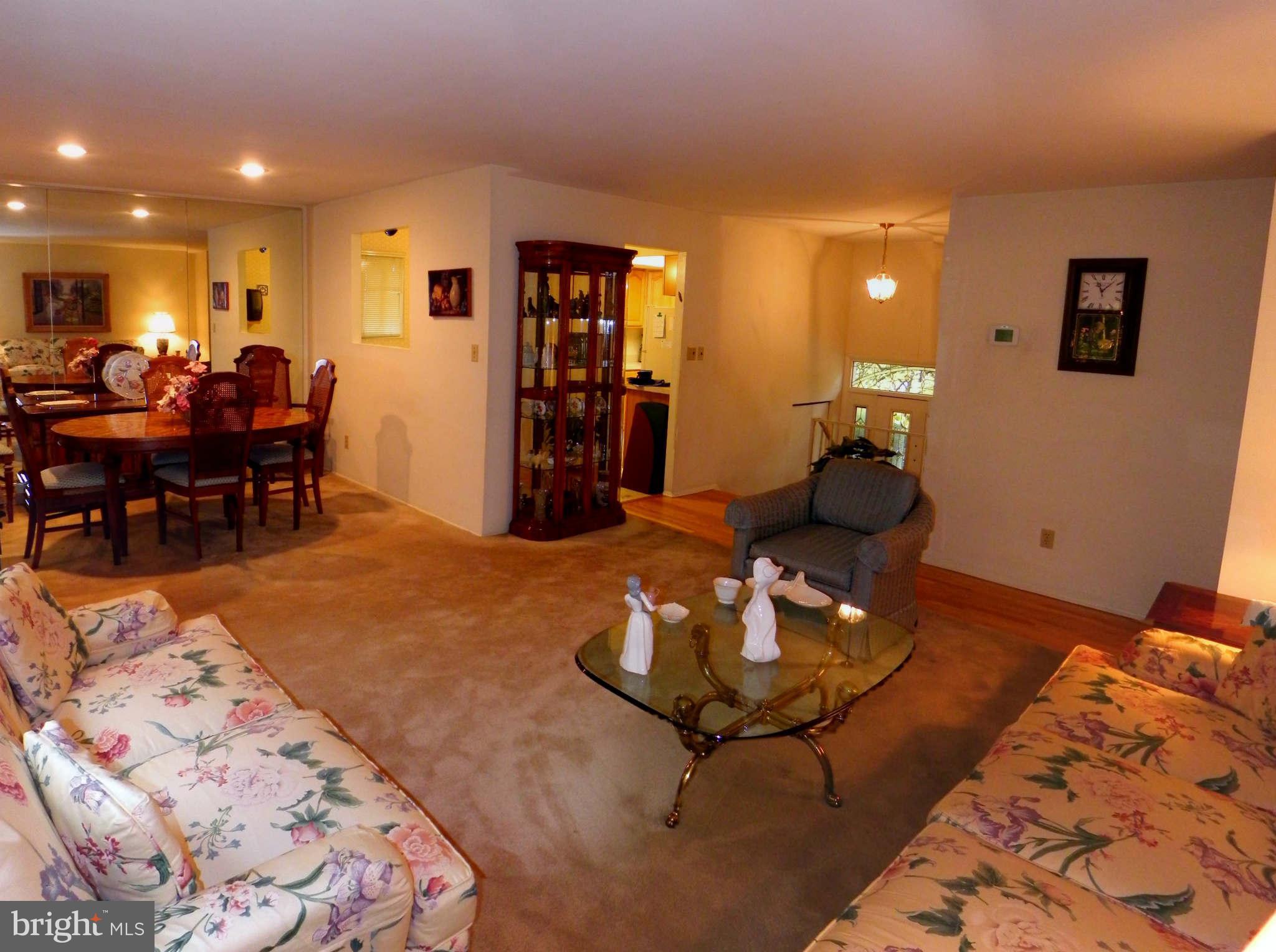 134 Chargeur Road Reisterstown, MD 21136 - Photo 3 of 21 Living Room