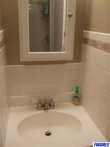 8228 Auburn Road Fort Wayne, IN 46825 - Photo 14 of 21 Gallery Image 14