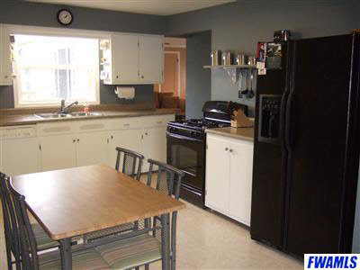 8228 Auburn Road Fort Wayne, IN 46825 - Photo 6 of 21 Gallery Image 6