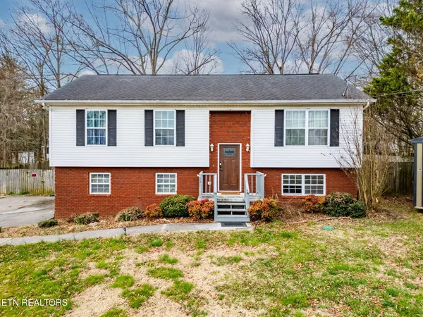 $350,000 | 221 Stone Street, Seymour, TN 37865