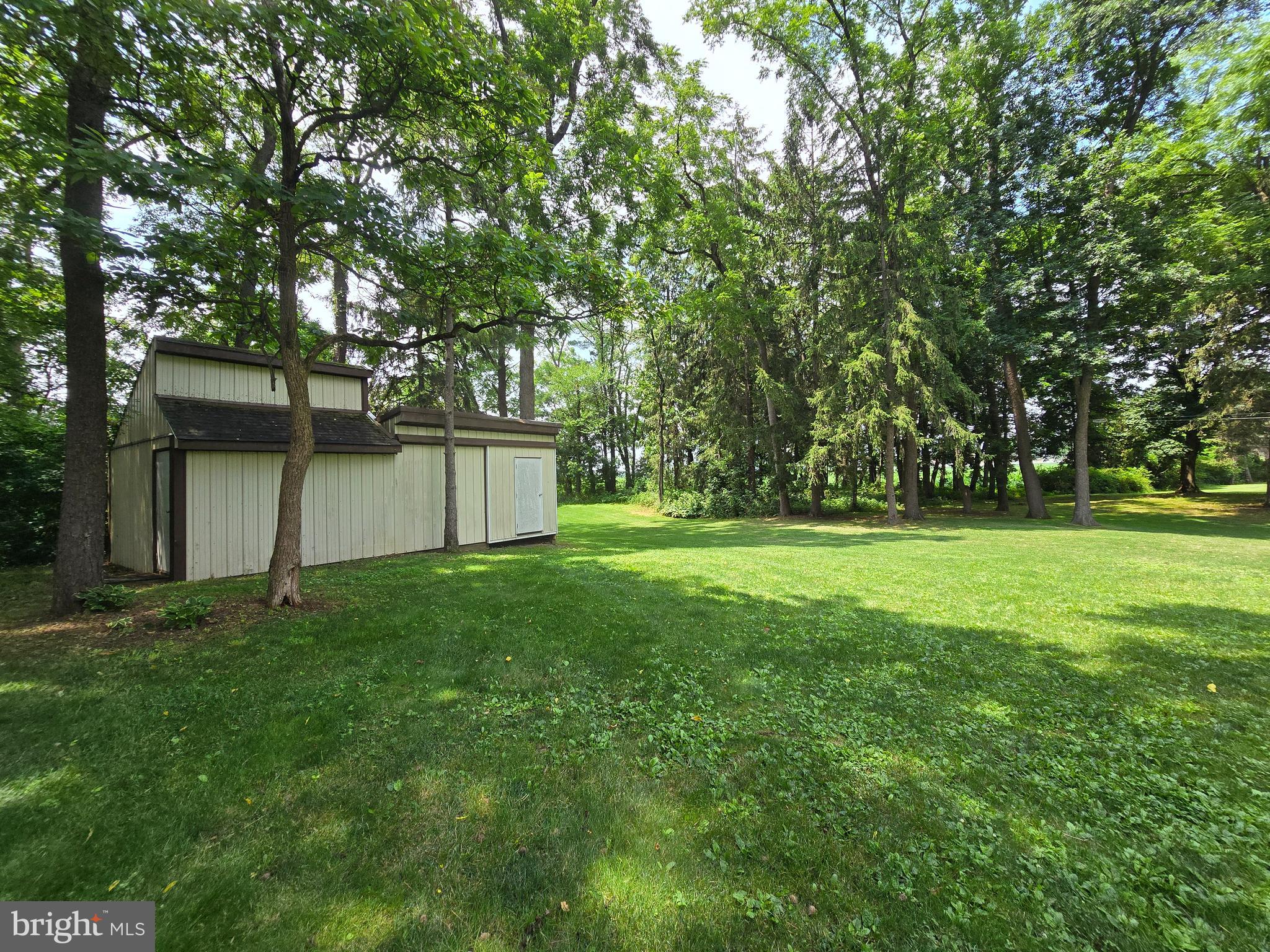 720 Topton Road Kutztown, PA 19530 - Photo 14 of 17 Storage shed