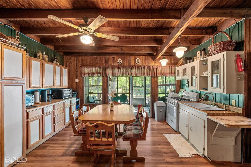 11259 Ferry Lake Road Oil City, LA 71061 - Photo 28 of 40
