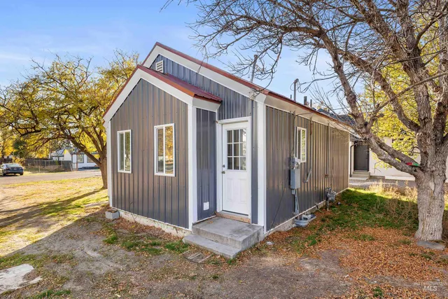 $189,900 | 406 W Avenue East, Jerome, ID 83338