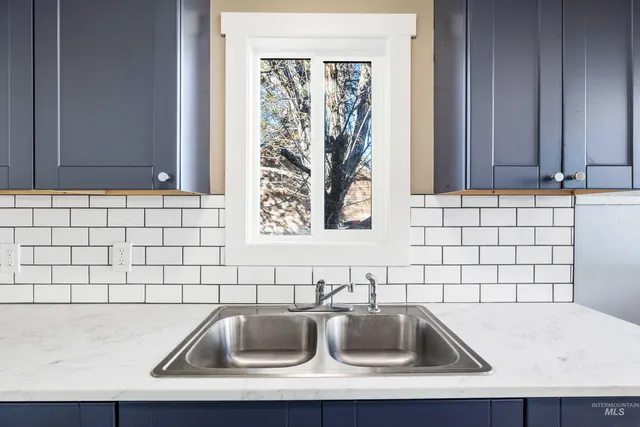 $189,900 | 406 W Avenue East, Jerome, ID 83338