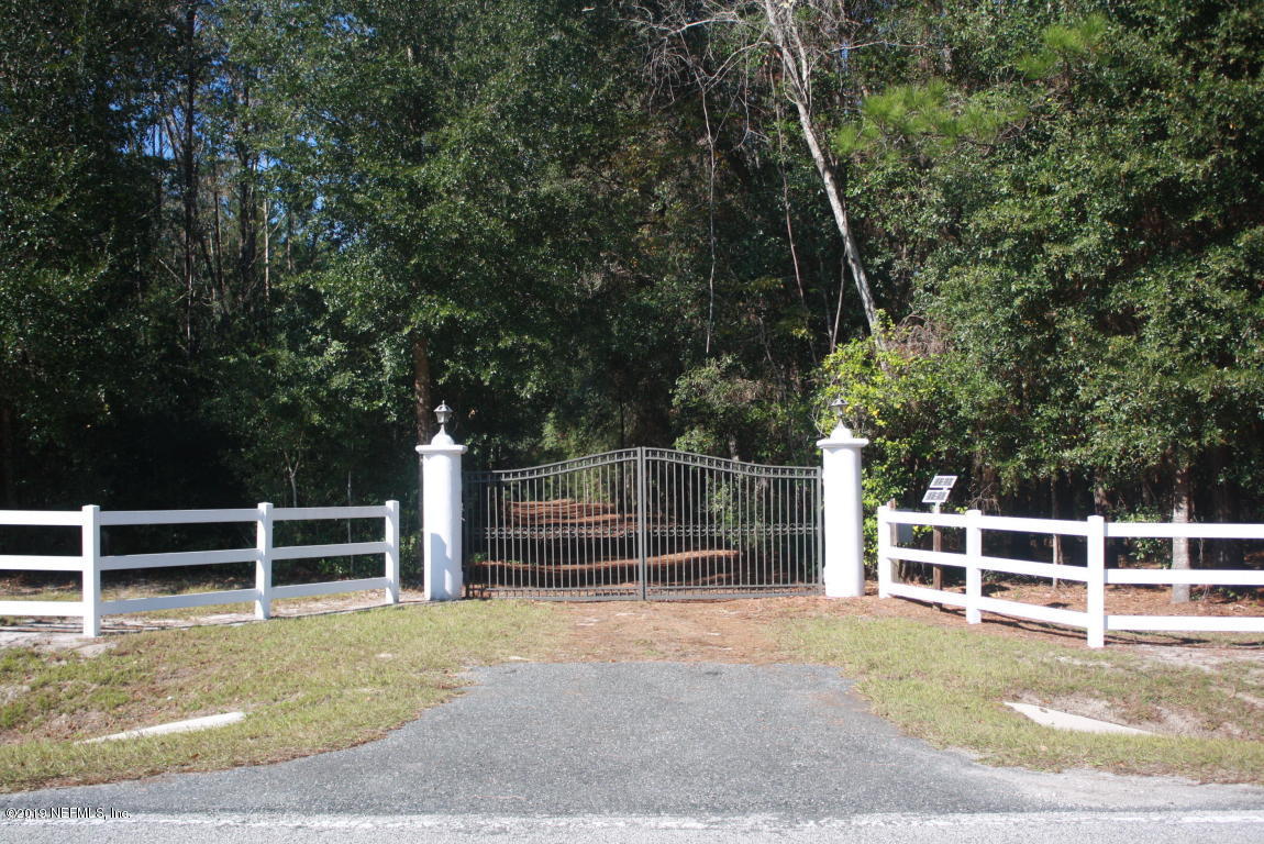 301 Georgetown Shortcut Road Crescent City, FL 32112 - Photo 1 of 108 a view of a backyard