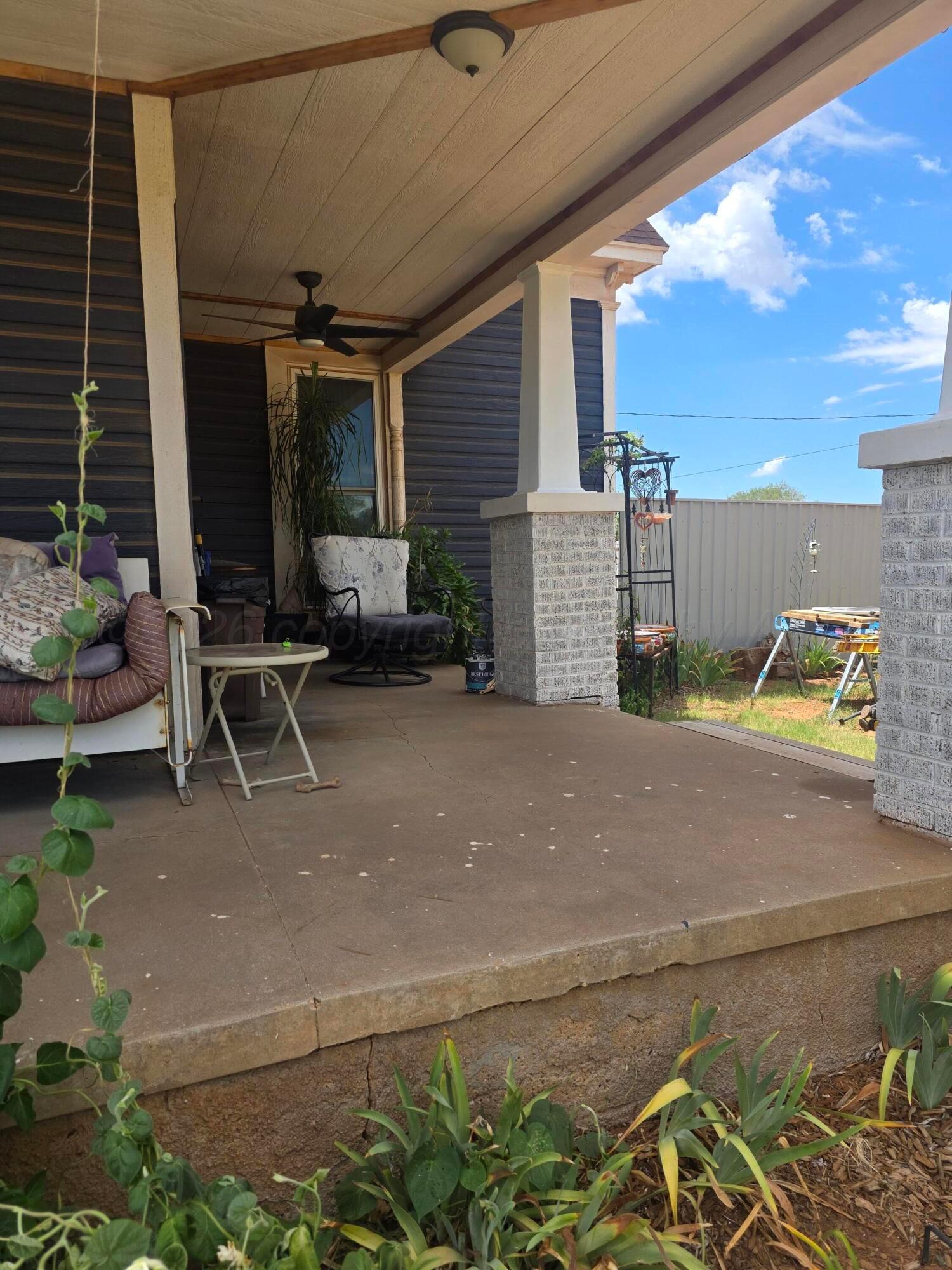 410 8th Street Southwest Childress, TX 79201 - Photo 4 of 65 20260712_145954