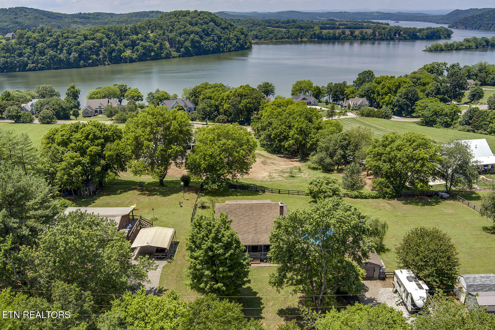 132 Morris Road Kingston, TN 37763 - Photo 53 of 60 53_MorrisLane_132_FrontElevatedWide