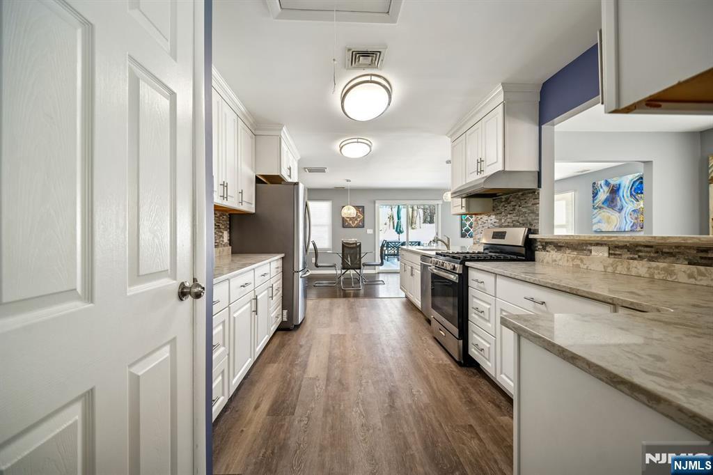 16 Windsor Drive Park Ridge, NJ 07656 - Photo 15 of 36