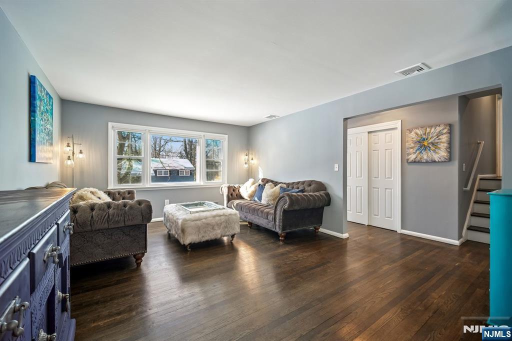 16 Windsor Drive Park Ridge, NJ 07656 - Photo 2 of 36