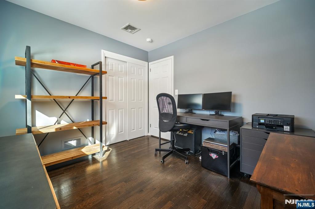 16 Windsor Drive Park Ridge, NJ 07656 - Photo 25 of 36