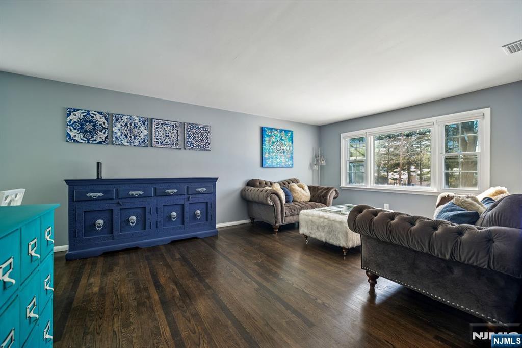 16 Windsor Drive Park Ridge, NJ 07656 - Photo 3 of 36