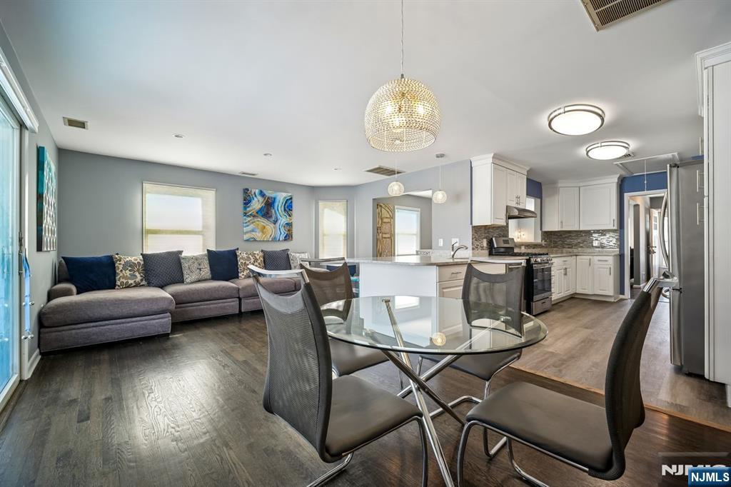 16 Windsor Drive Park Ridge, NJ 07656 - Photo 6 of 36