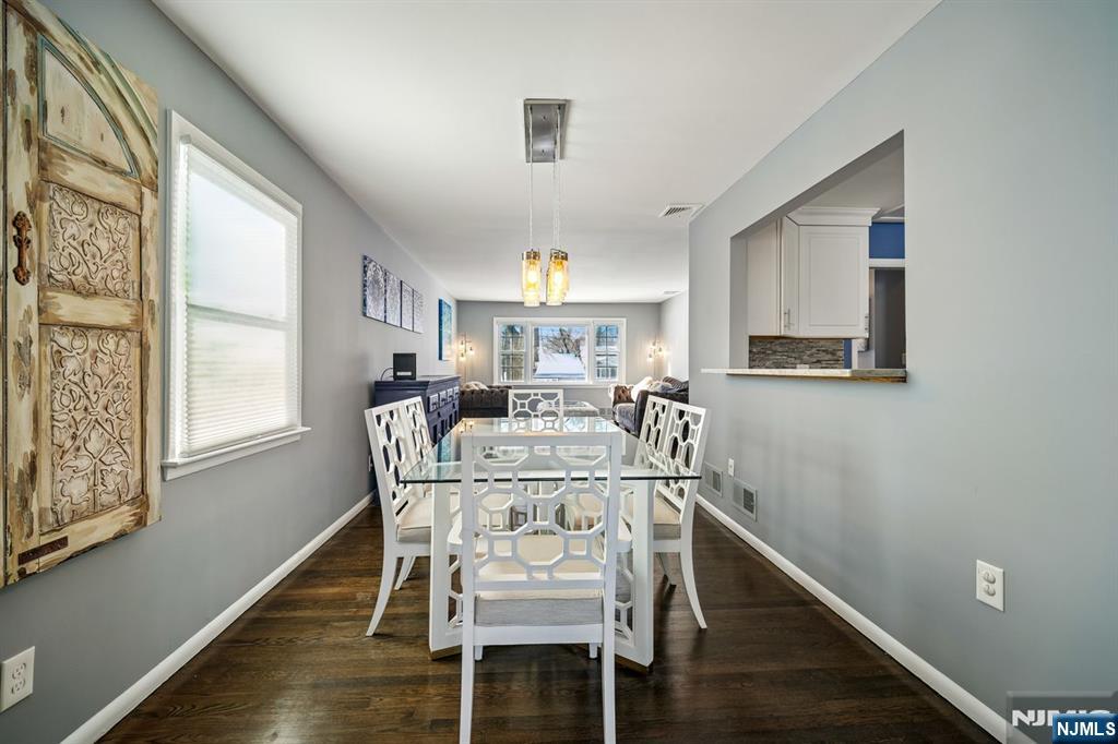 16 Windsor Drive Park Ridge, NJ 07656 - Photo 8 of 36