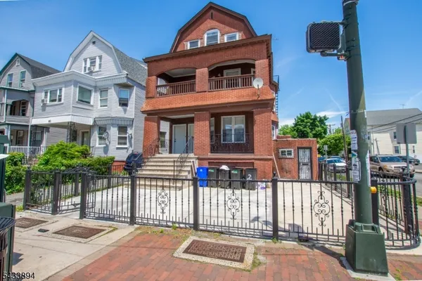 $2,400 | 79 Central Avenue, Unit 1, Orange, NJ 07050