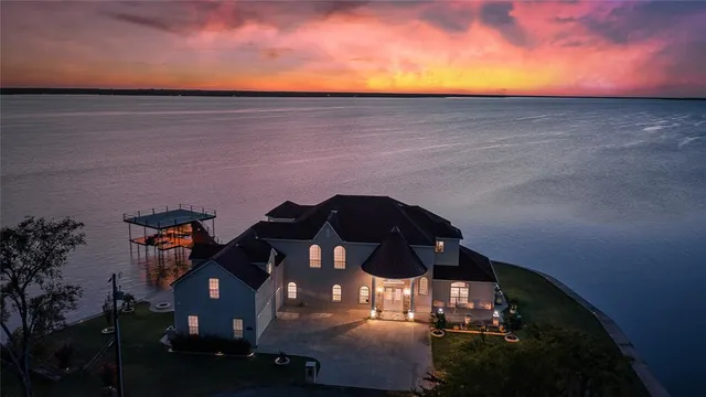 $2,395,000 | 241 Loon Bay Drive, Gun Barrel City, TX 75156