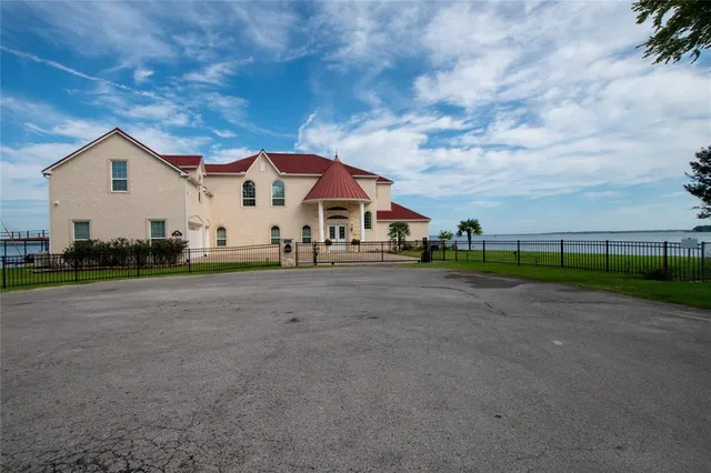 $2,395,000 | 241 Loon Bay Drive, Gun Barrel City, TX 75156