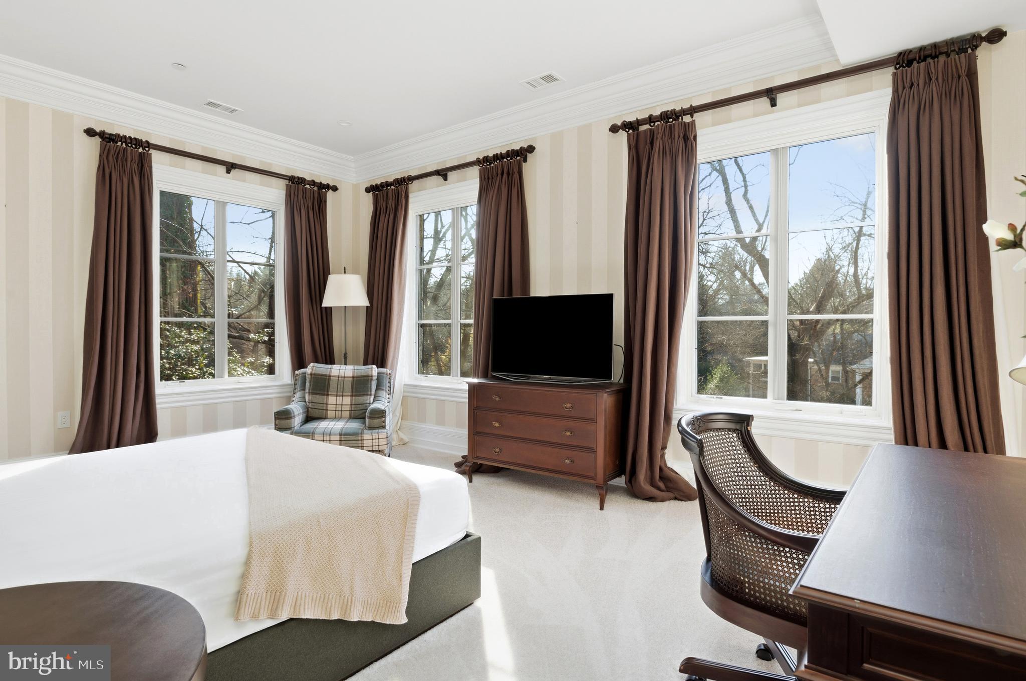 4869 Glenbrook Road Northwest Washington, DC 20016 - Photo 21 of 40