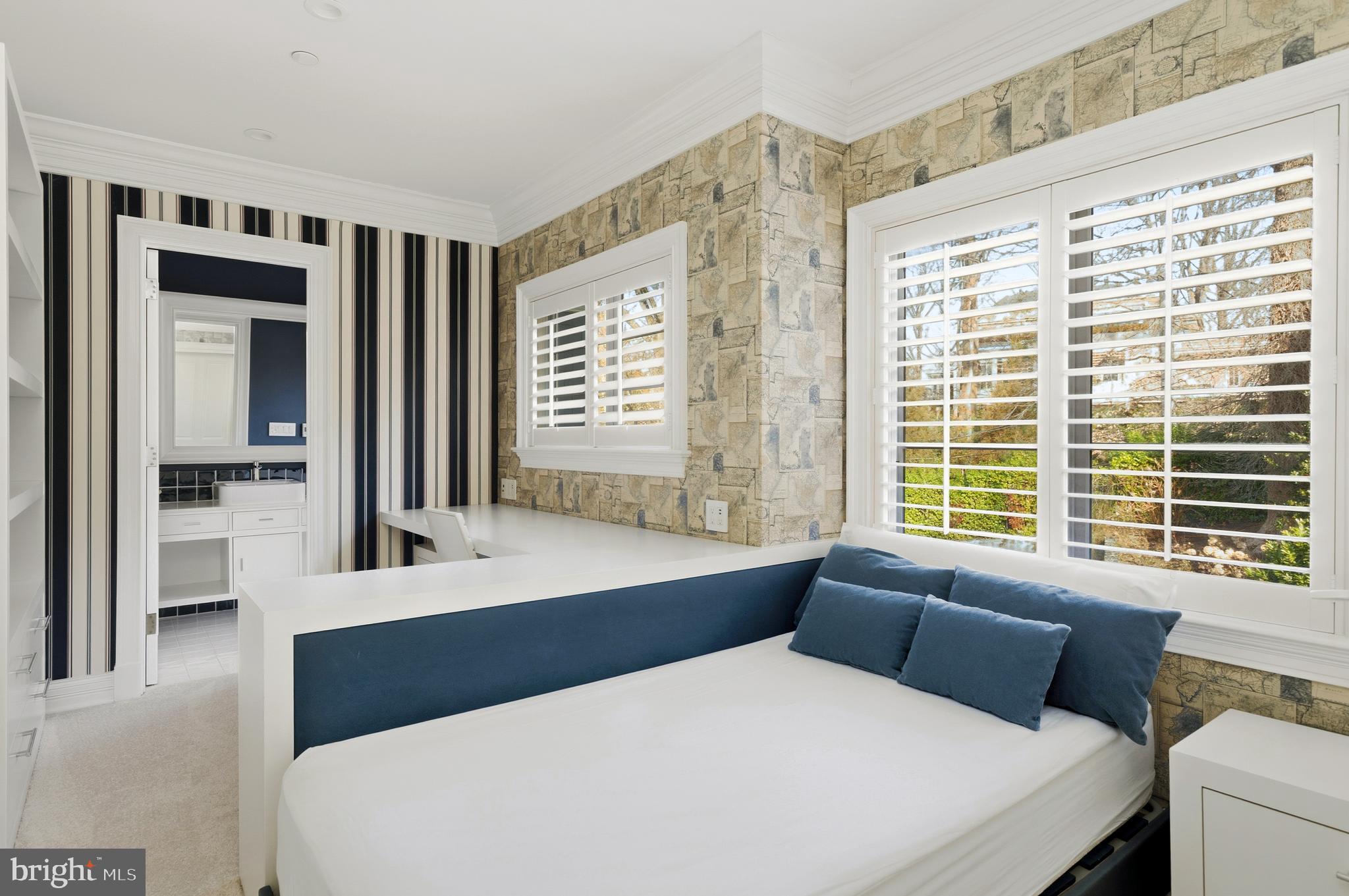 4869 Glenbrook Road Northwest Washington, DC 20016 - Photo 25 of 40