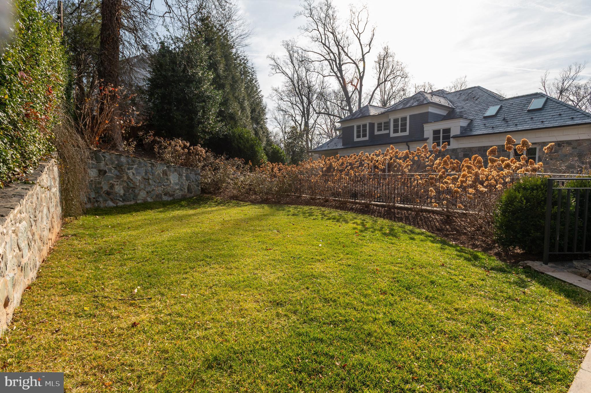 4869 Glenbrook Road Northwest Washington, DC 20016 - Photo 34 of 40