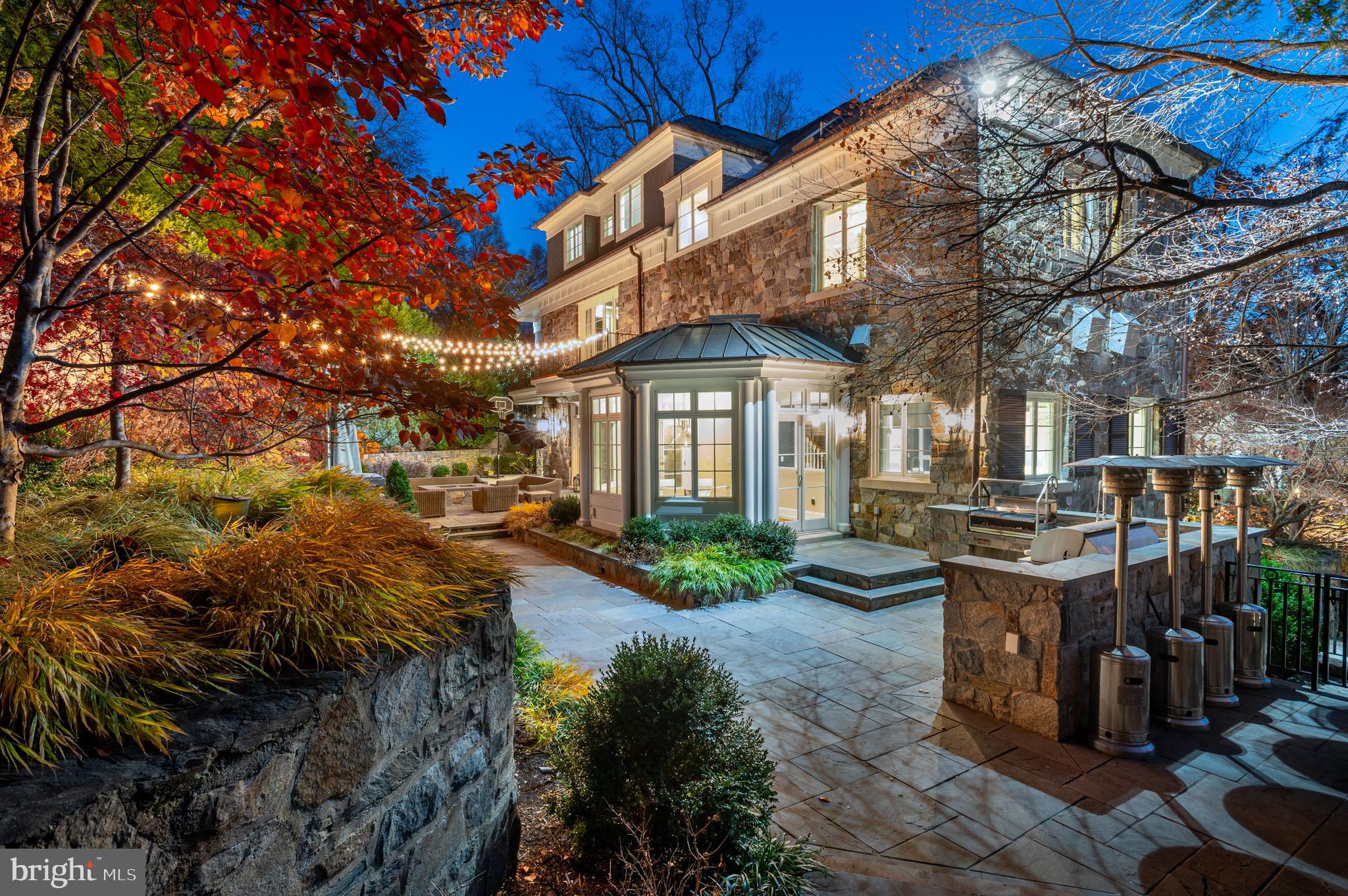 4869 Glenbrook Road Northwest Washington, DC 20016 - Photo 36 of 40