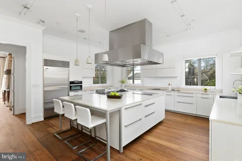 $7,995,000 | 4869 Glenbrook Road Northwest, Washington, DC 20016