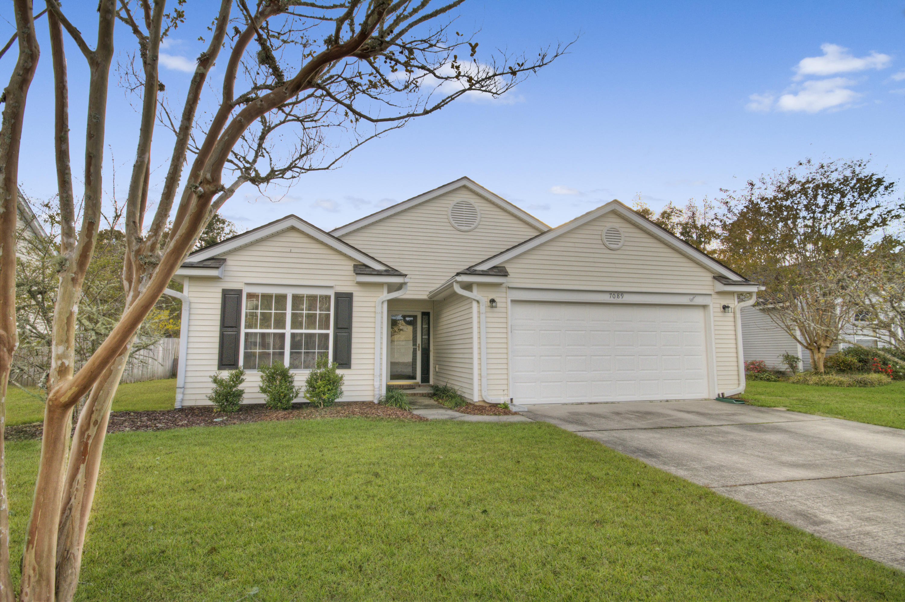 7089 Windmill Creek Road Charleston, SC 29414 - Photo 2 of 22 IMG_4940_1_2
