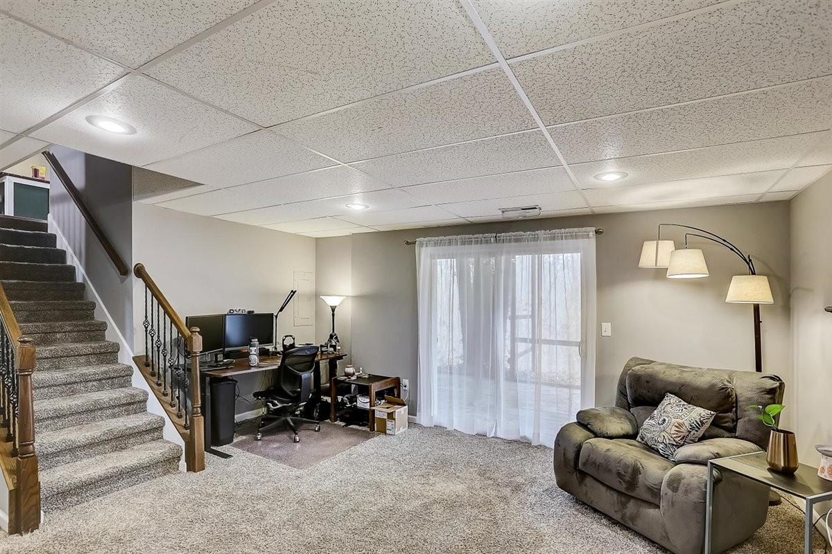 2087 River Road Clarksville, TN 37040 - Photo 21 of 33 a living room with furniture and a large window