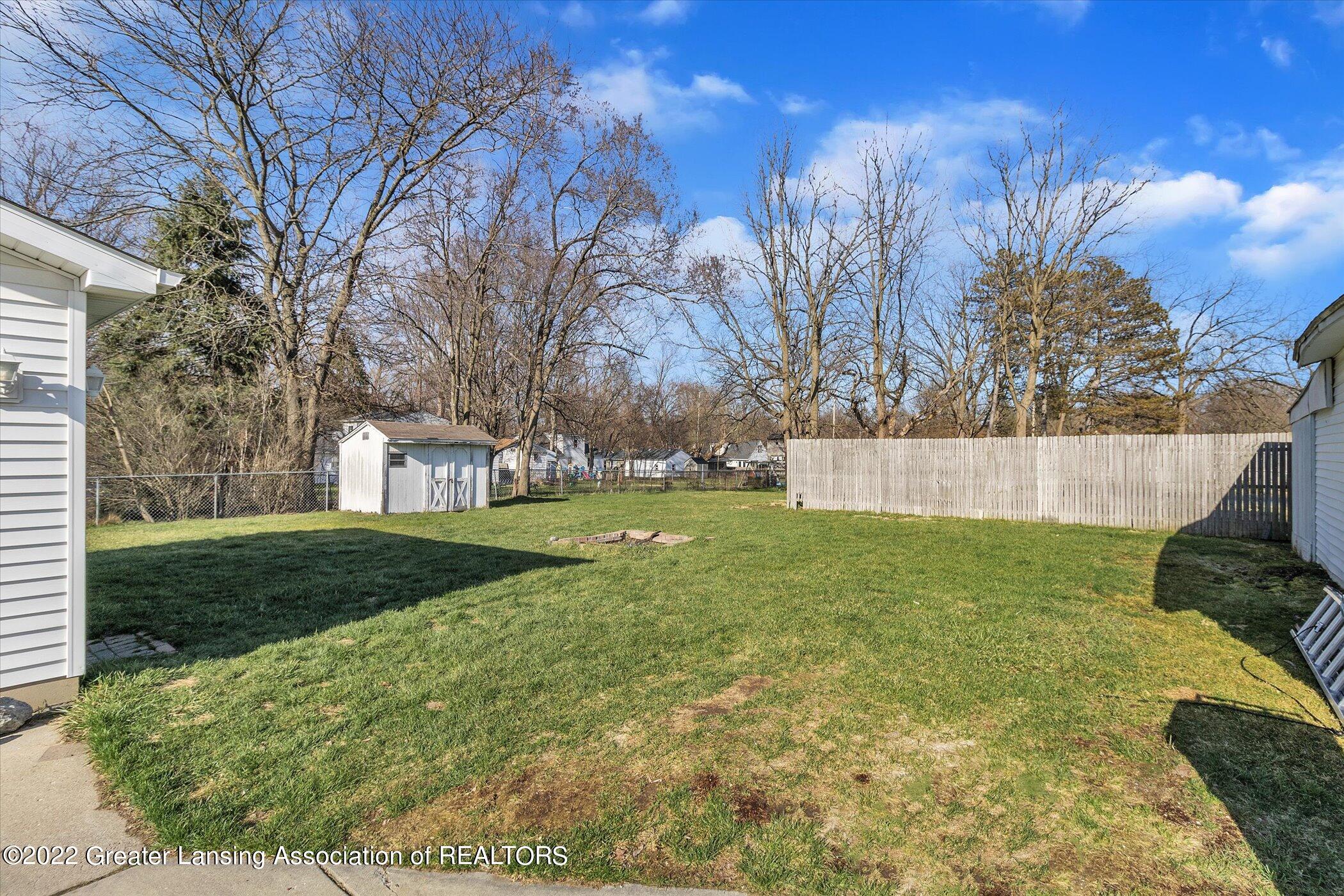 532 West Holmes Road Lansing, MI 48910 - Photo 58 of 64 backyard