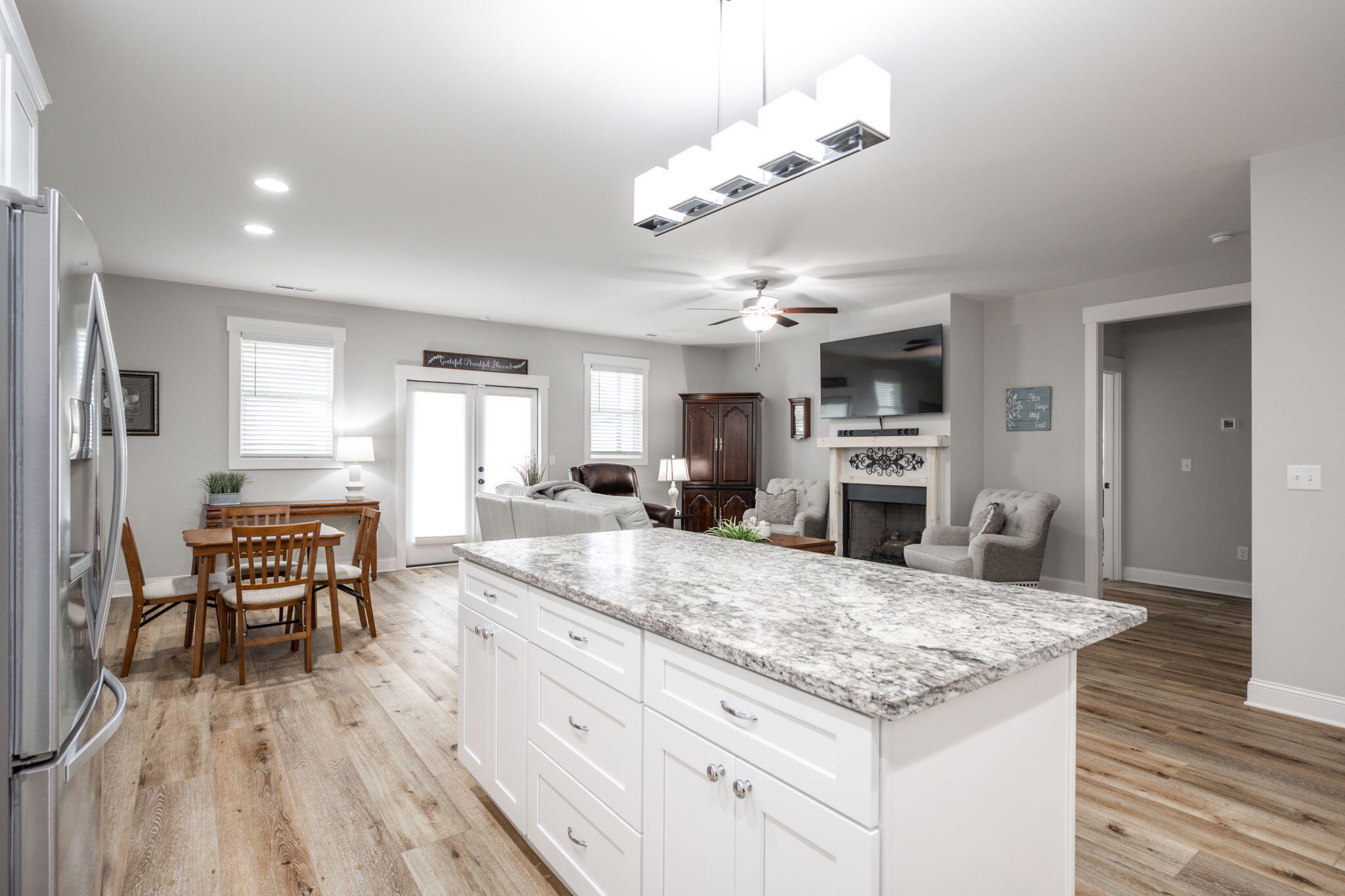 8647 Kensley Lane Hixson, TN 37343 - Photo 7 of 42 23-web-or-mls-DSC_1015