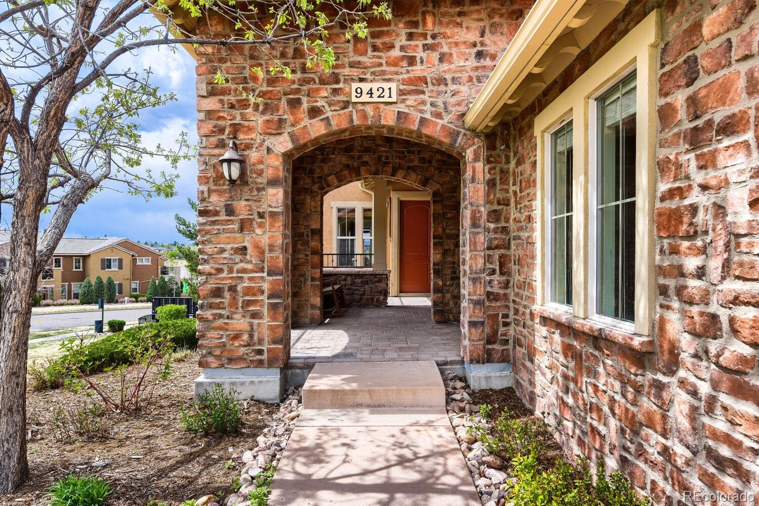 9421 Viaggio Way Highlands Ranch, CO 80126 - Photo 3 of 45