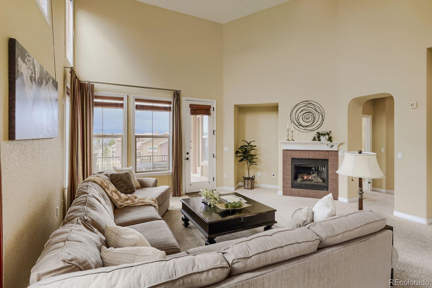 9421 Viaggio Way Highlands Ranch, CO 80126 - Photo 6 of 45