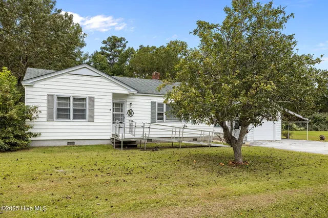$240,000 | 5149 Highway 101, Newport, NC 28570