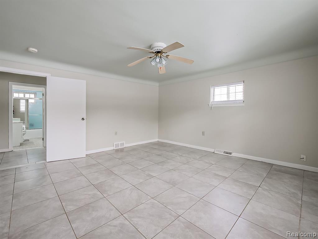 25323 Orchard Lake Road Farmington, MI 48336 - Photo 12 of 42